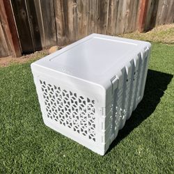 KindTail Medium Collapsible Dog Crate - White