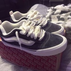 vans ,they are Gray And White Size - 10’5