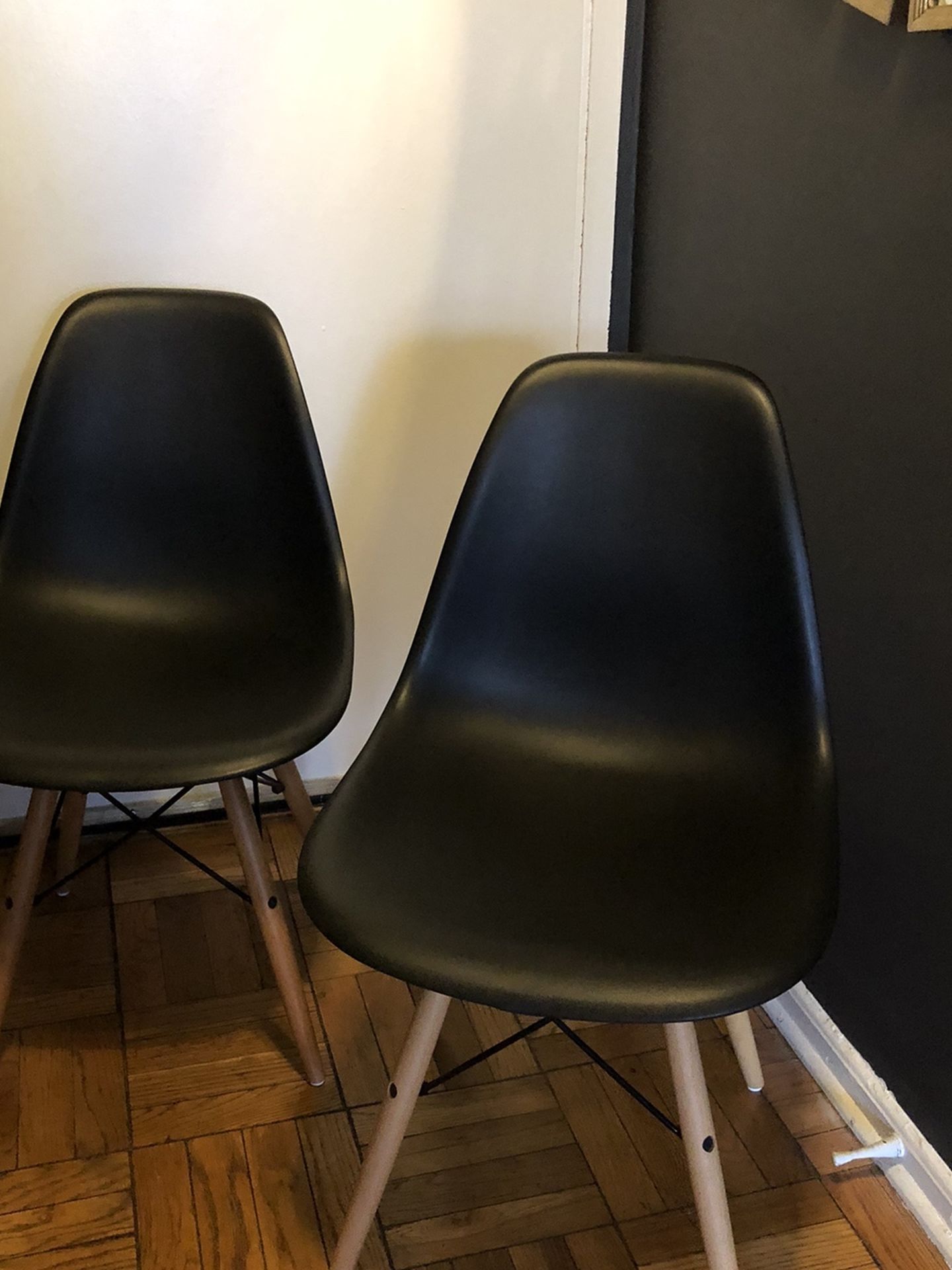 Pair of Mid Century Modern-style Chairs