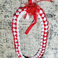 Graduation ribbon lei