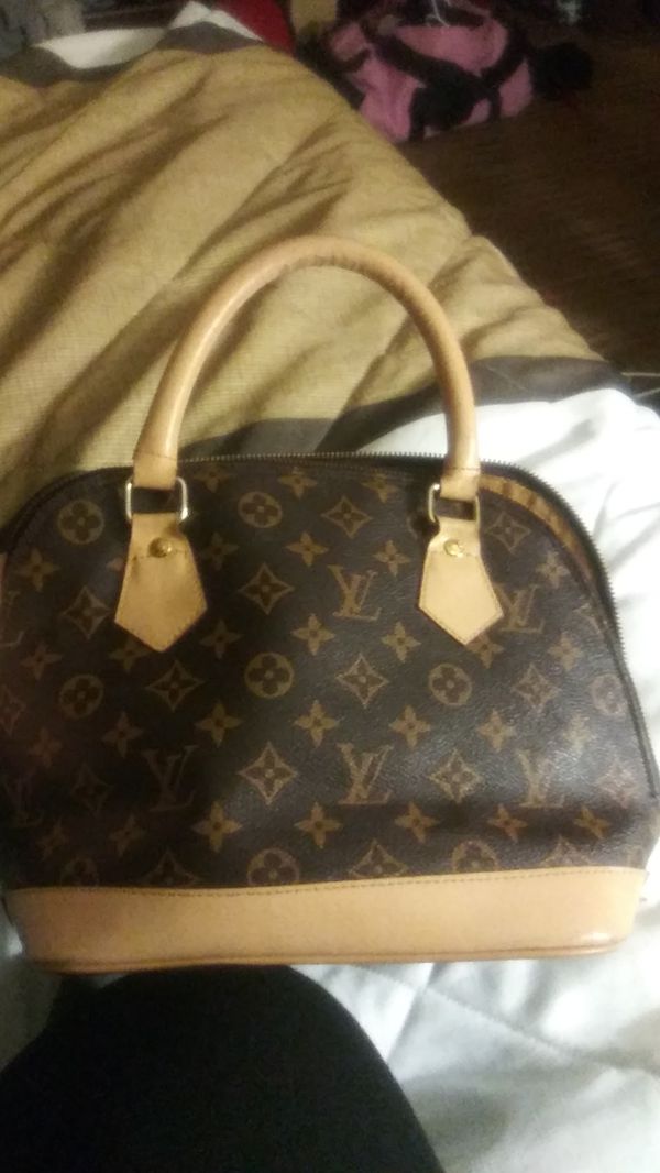 Louis Vuitton for Sale in Kansas City, MO - OfferUp