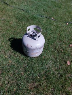 Propane tank, empty