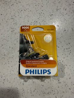Philips 9006 Standard Halogen Headlight Bulb 55W – New