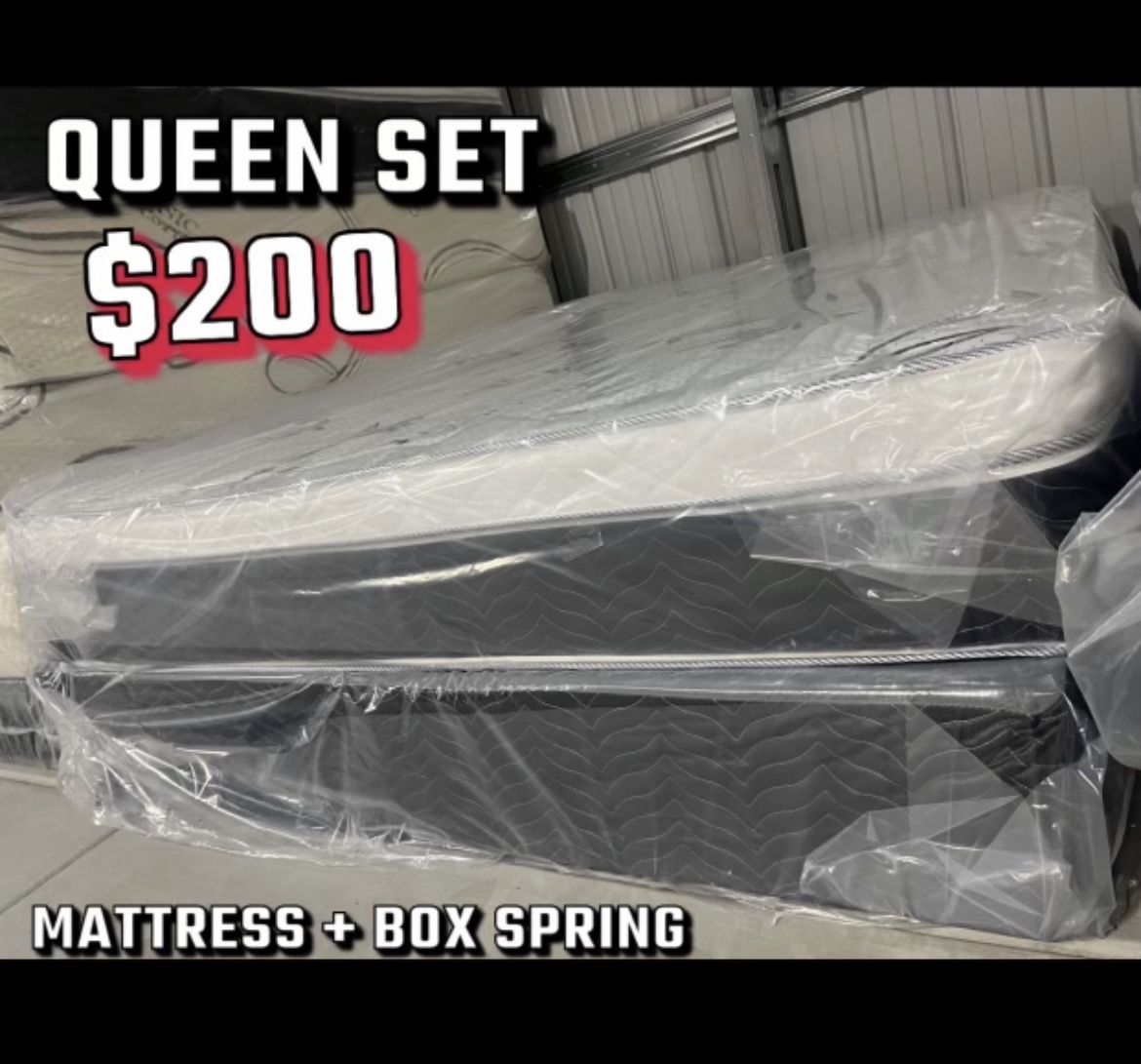 Queen Size Pillow Top Mattress With Box Spring Included