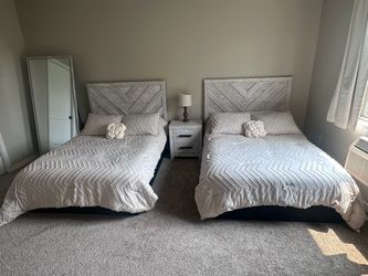 2 Full-Size Bedroom Sets for Sale 🛏️✨