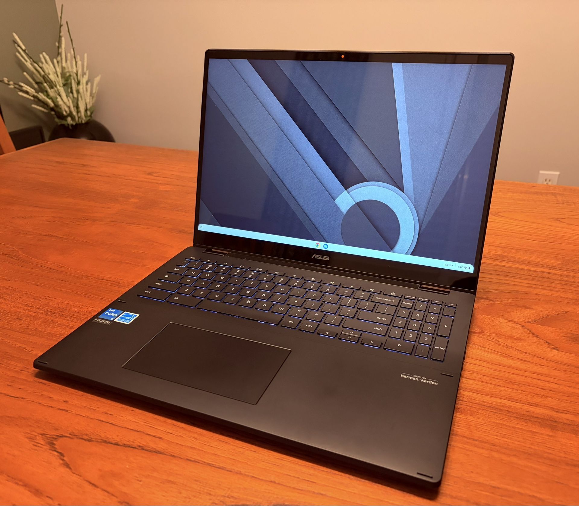 Chromebook Plus Laptop - 16” - i3 - 8GB - 128GB