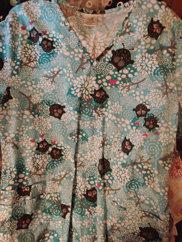 Women's Scrub Tops Scroll Through Pics All Size Xl