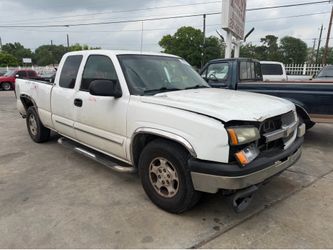 2003 CHEVY SILVERADO IN FOR PARTS