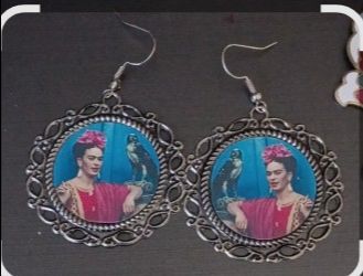 Frida Kahlo and Parrot earrings