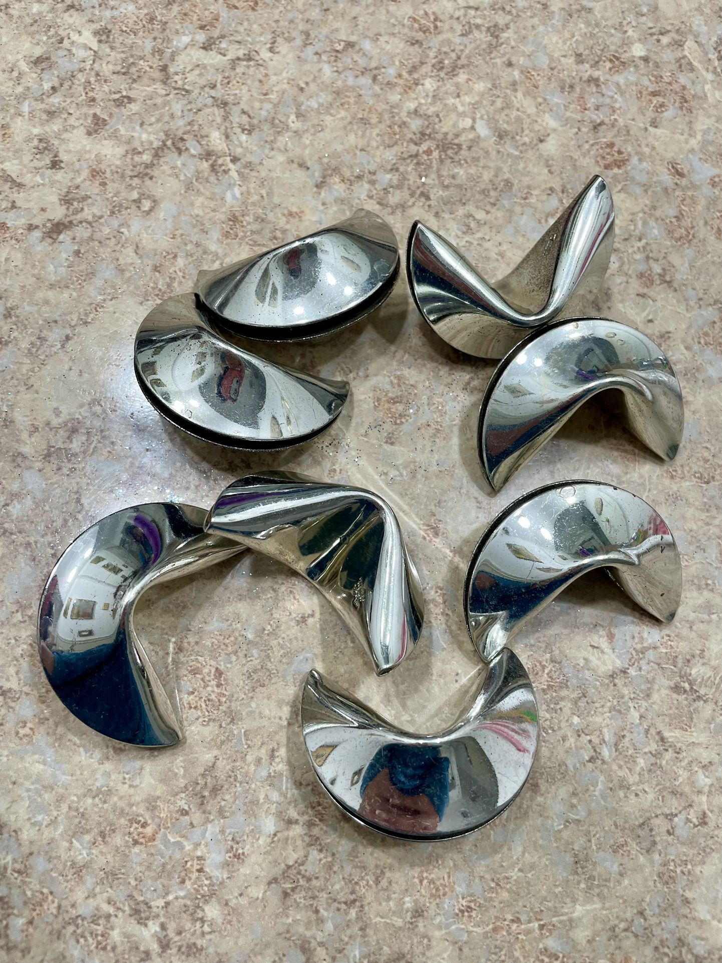 8 Fortune Cookie Metal Place Card Holders -2$