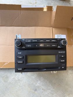 Hyundai Elantra stock Head unit/CD MP3 AM/FM XM