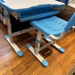 Vivo Kids Desk - Adjustable