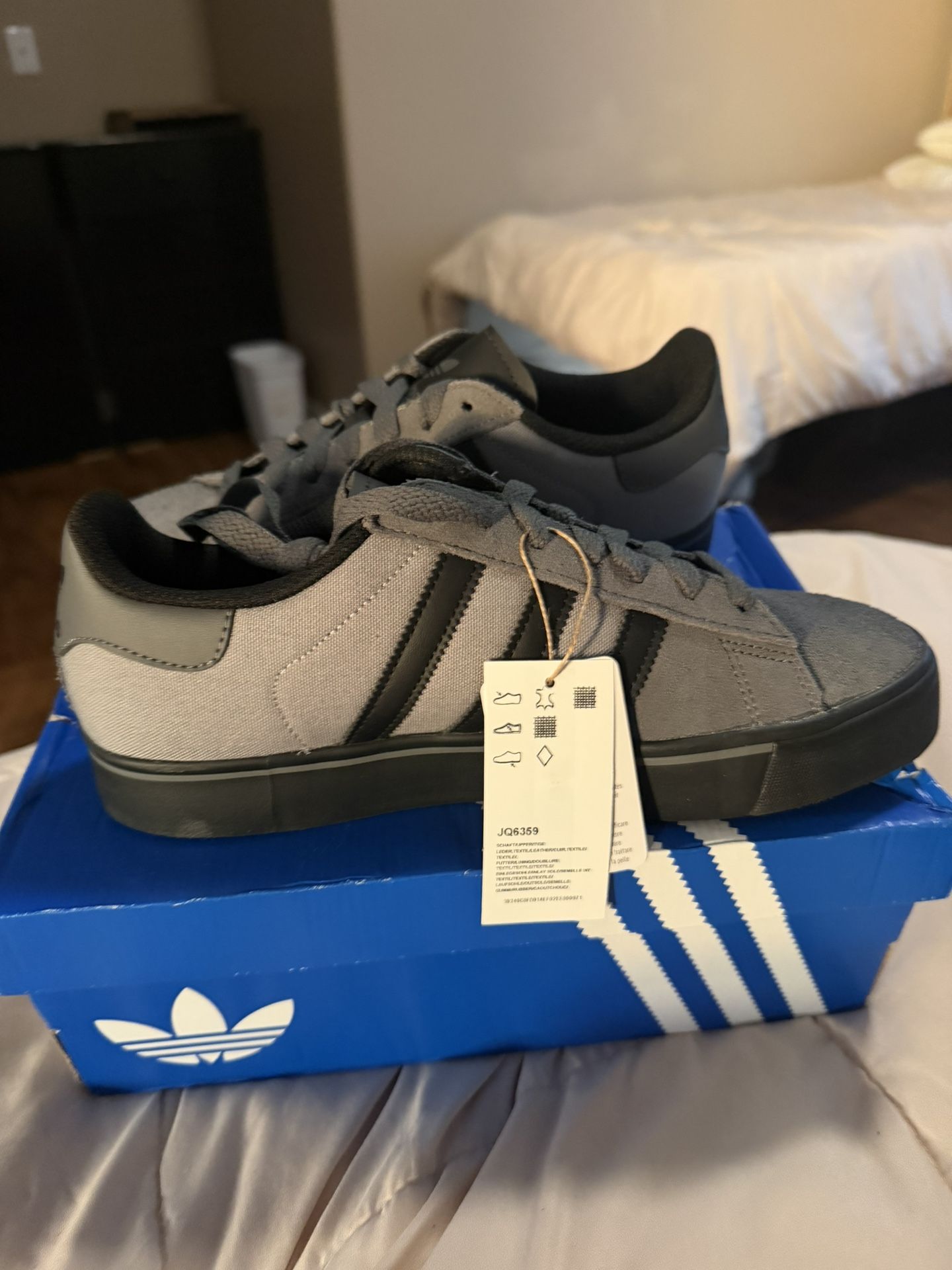 Adidas Campus Size 8 1/2 Men