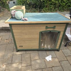 Dog House 