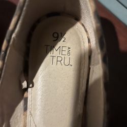 Women’s Shoe Size 9 1/2