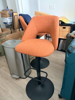 Bar stool x2