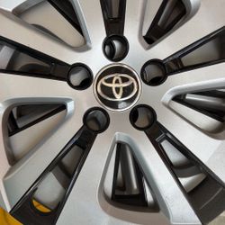 Wheel Cover Toyota Prius 2017