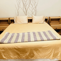 Rooms to Go California King Bed – Like New, Includes Mattress & Tables - Plano, TX