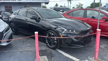 2022 KIA K5