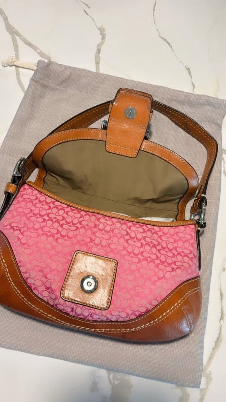 Coach pink vintage soho