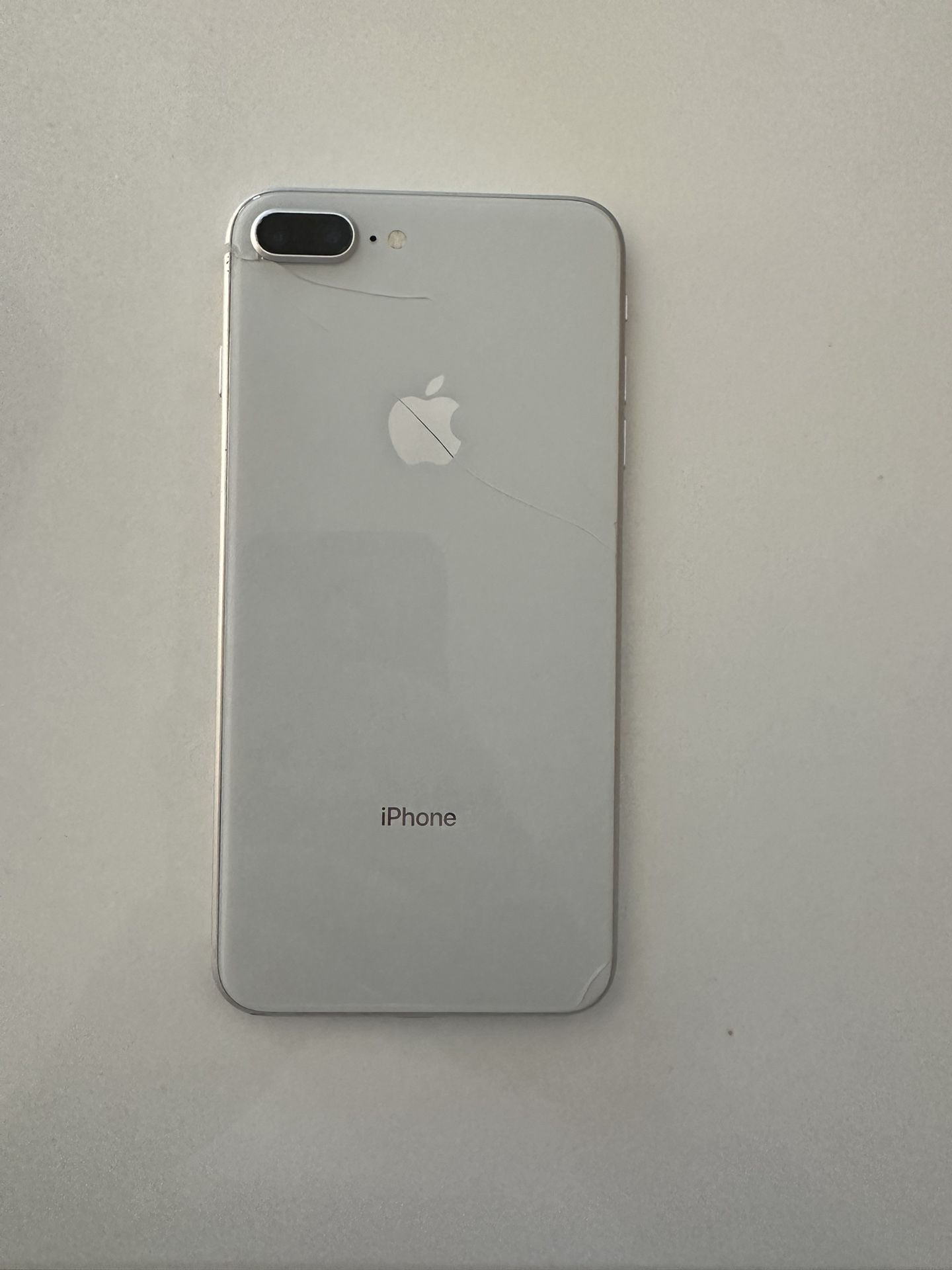 iPhone 8 Plus - 64GB