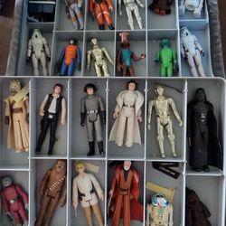 Collector seeking vintage old genuine Star Wars toys 1970s 80s The Empire Strikes Back Return of Jedi action figures accessories 