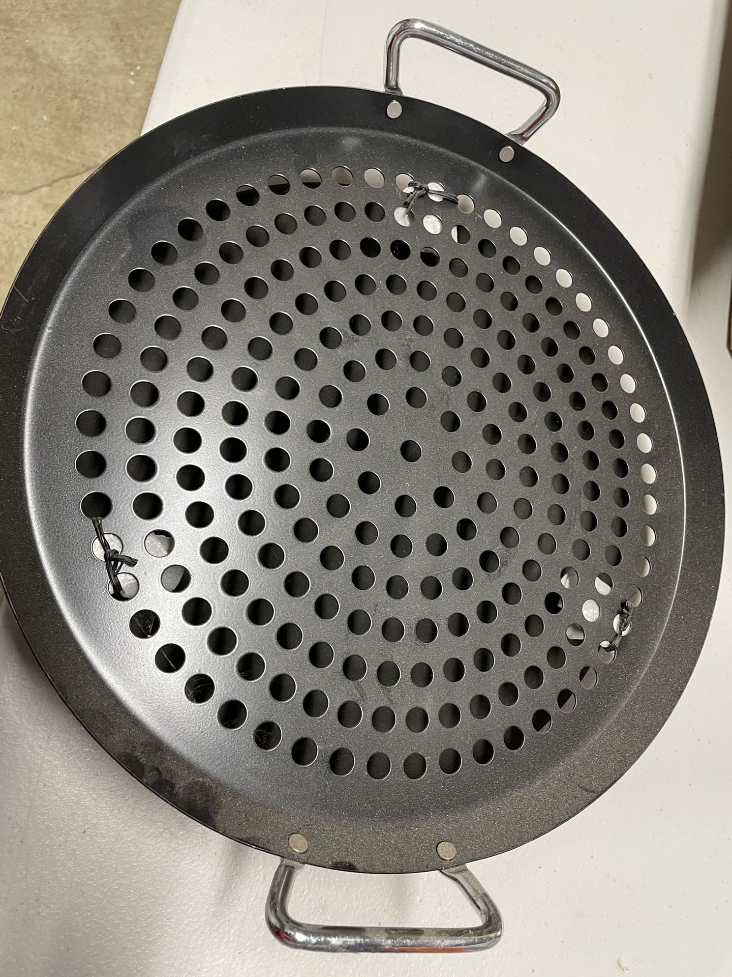 Brand new Pizza/Grill Tray