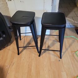 2 Bar Stools