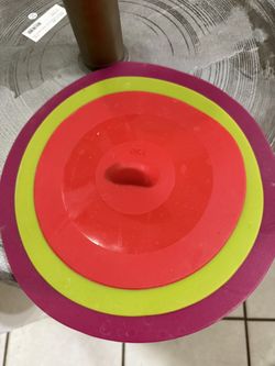 🩷3 Pieces Joie silicone suction lids in assorted vibrant colors designed to create airtight Seals🩷
