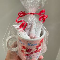 Mothers day mini hydrating set