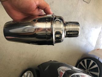 Shaker cups