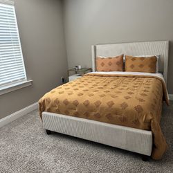 Queen Platform Bed