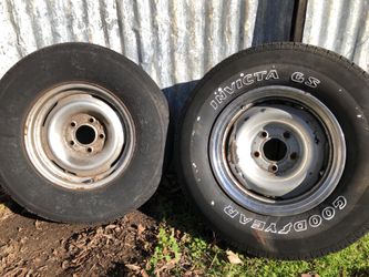 A pair of 90s Silverado wheels