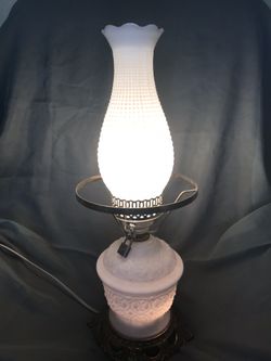 Milk glass lamp (vintage)