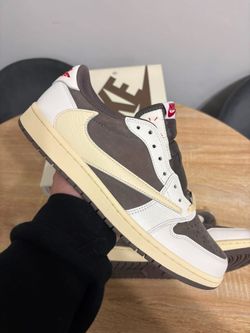 Jordan 1 Retro Low OG SP (Travis Scott Reverse Mocha)