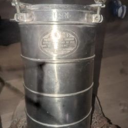 Vintage WWII U.S.N. Aer-Void Stainless Food Carrier keeps food  hot or cold