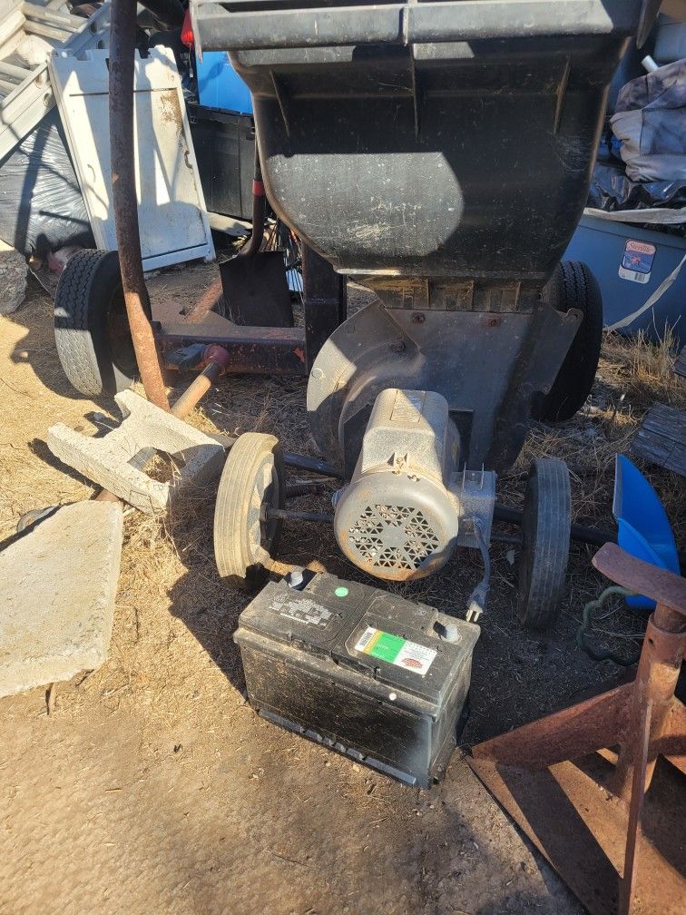 1.5 Hp Patriot Chipper