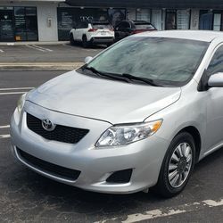 2010 toyota corolla le