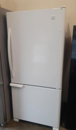 Kenmore Bottom Freezer White Refrigerator

