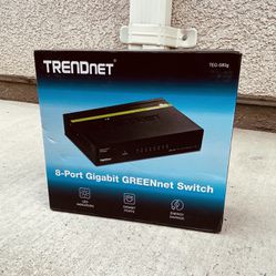 TRENDnet 8-Port Gigabit PoE+ Switch 