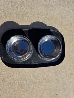 SMALL ANIMAL FOOD AND WATER BOWLS