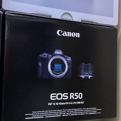 Canon R50 Camera Kit