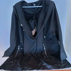 Nuage Water Repellent Snap-Up Jacket Windbreaker with Hood & Bag, New with Tag