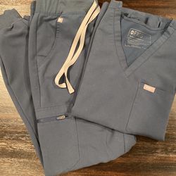 FIGS Navy/Dark Blue Scrub (Small)