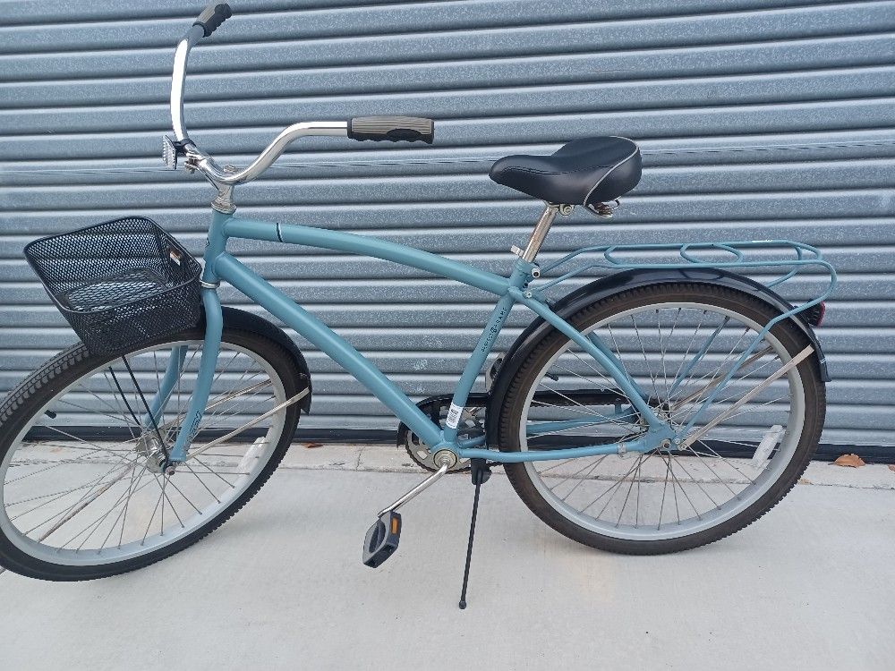 Like New, $250 Men's 26" Huffy Cruiser Bike