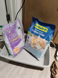 CAT LITTER BOX & BAGS OF LITTER