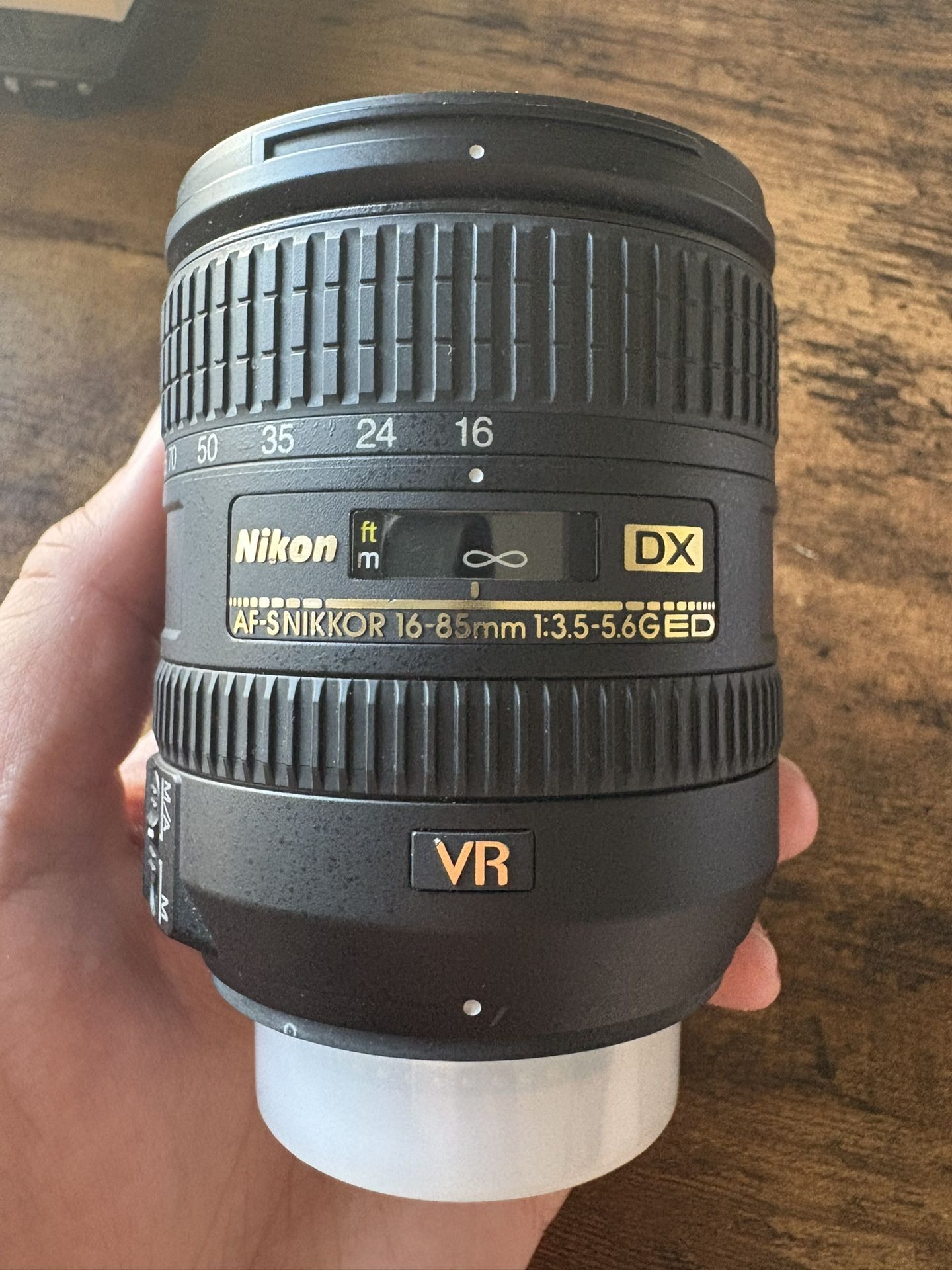 Nikon 16-85mm VR DX