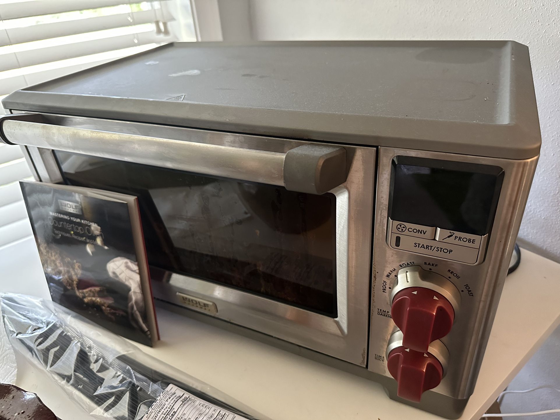 Wolf Gourmet Elite Digital Countertop Convection Oven With Temperature