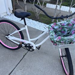 Women’s beach cruiser with basket