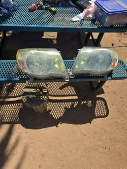 2006 Toyota Tacoma Headlights